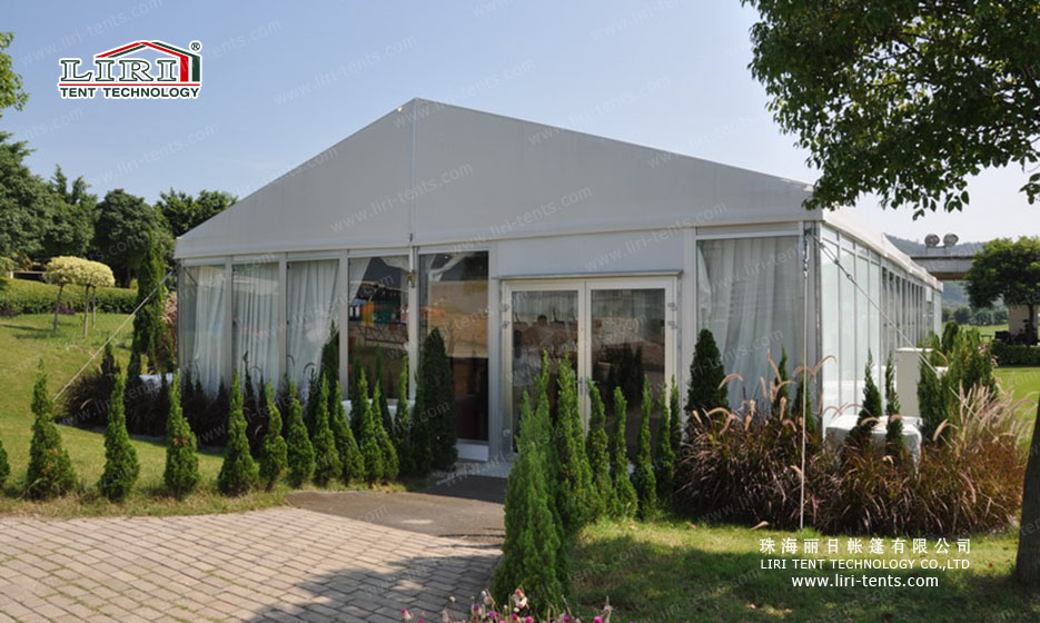 Tenda com estrutura de tecido de 10 x 30