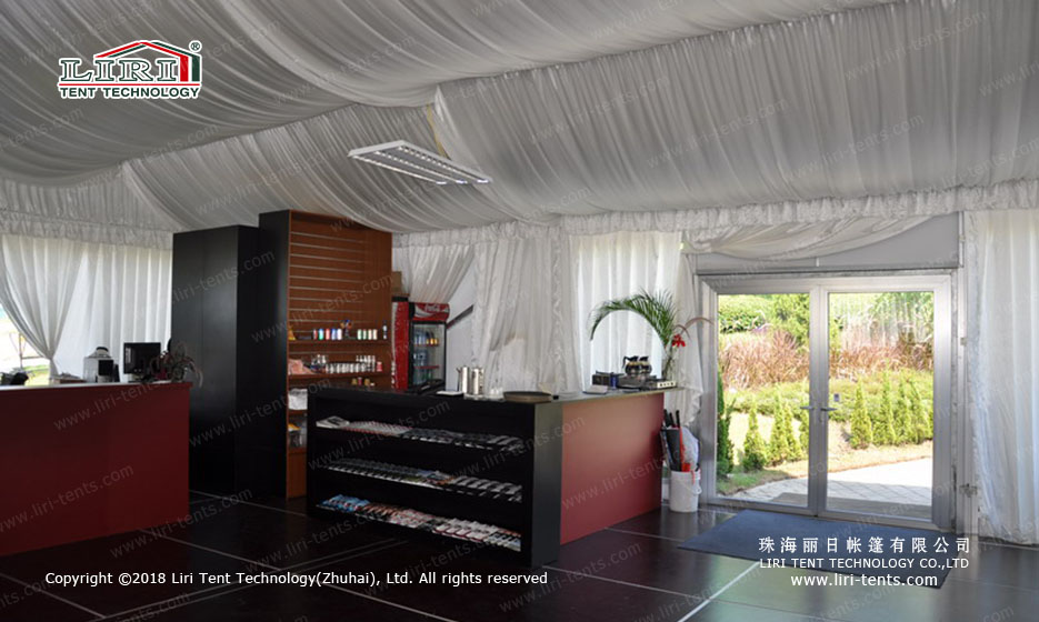 Tenda para festas ao ar livre de 10 × 20 à venda