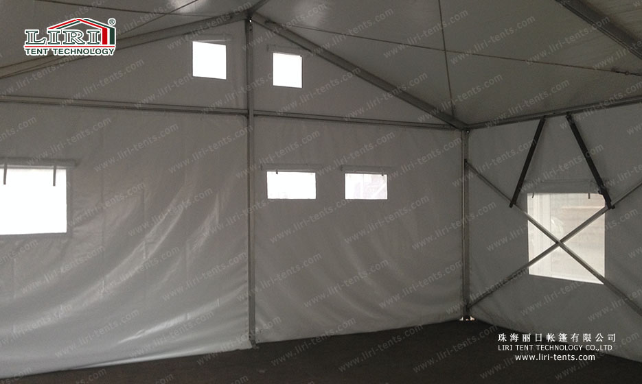 Tenda temporária de assistência em caso de catástrofe