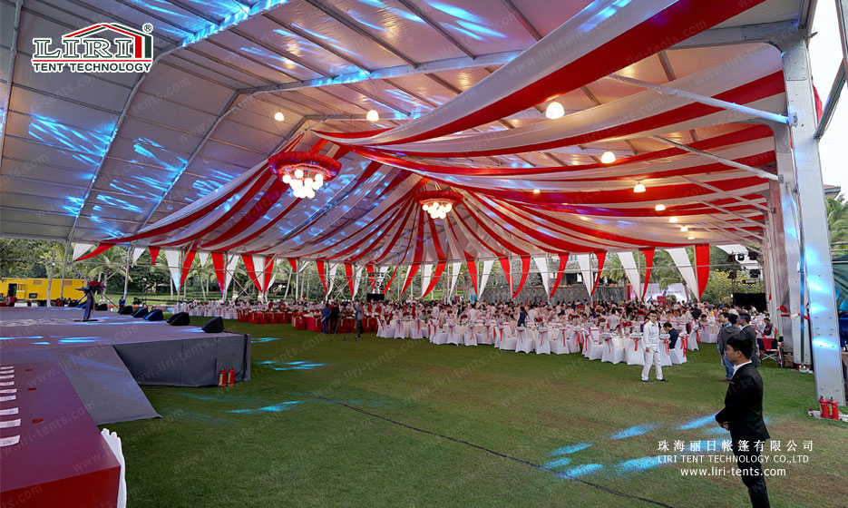 2000 people event marquee