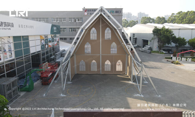 Tenda em forma de catedral de alumínio