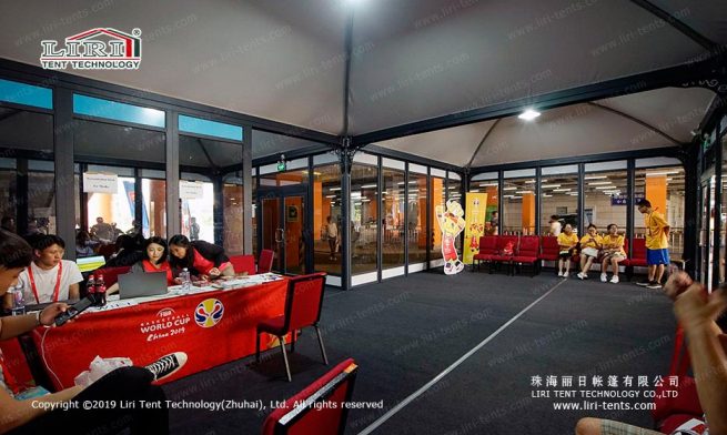 Tenda modular em forma de cúpula