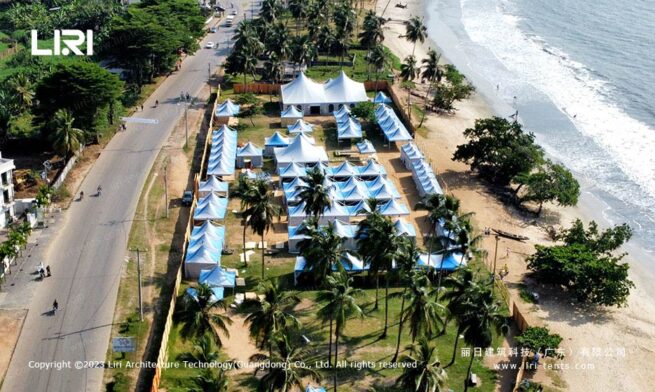 Tenda de PVC branca em estilo gazebo para jardim