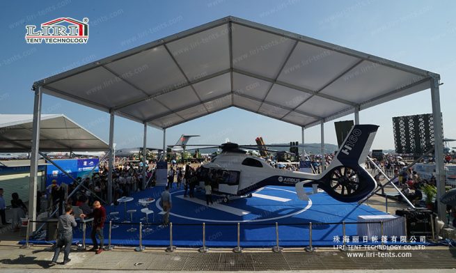 tenda para exibição aérea de helicópteros