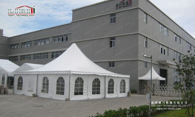 tenda tipo pagode com estrutura de cume alto 1