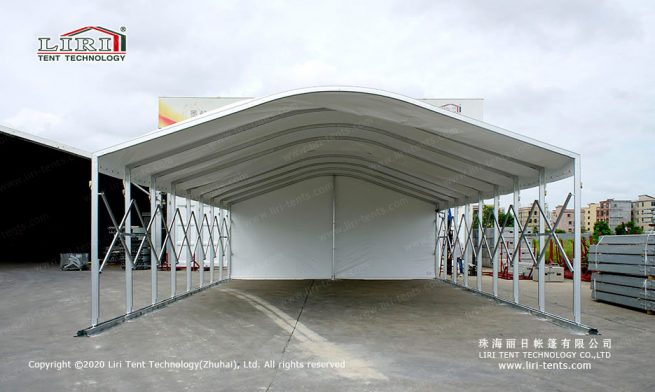 Enrolar a tenda de catering 1