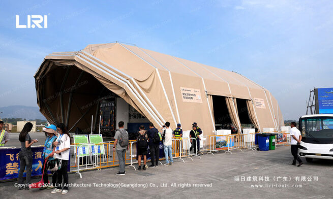 Tenda militar tipo hangar com cobertura em concha (2)