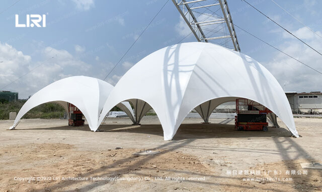 Tendas em cúpula para grandes eventos